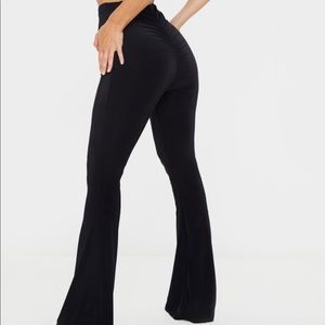 Pretty Little Thing Flair Ruched Bum Leggings